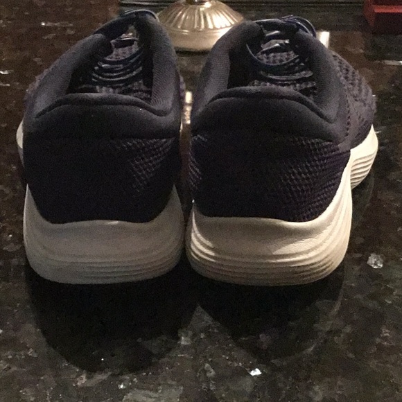 Nike Boys mesh sneakers - Picture 3 of 3